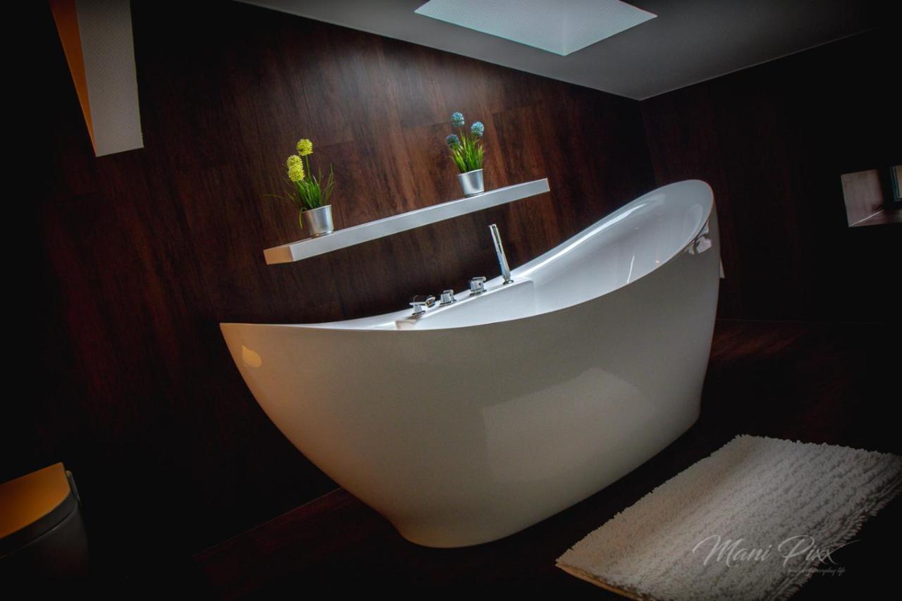 Villa Prestige Zeitz Bagian luar foto